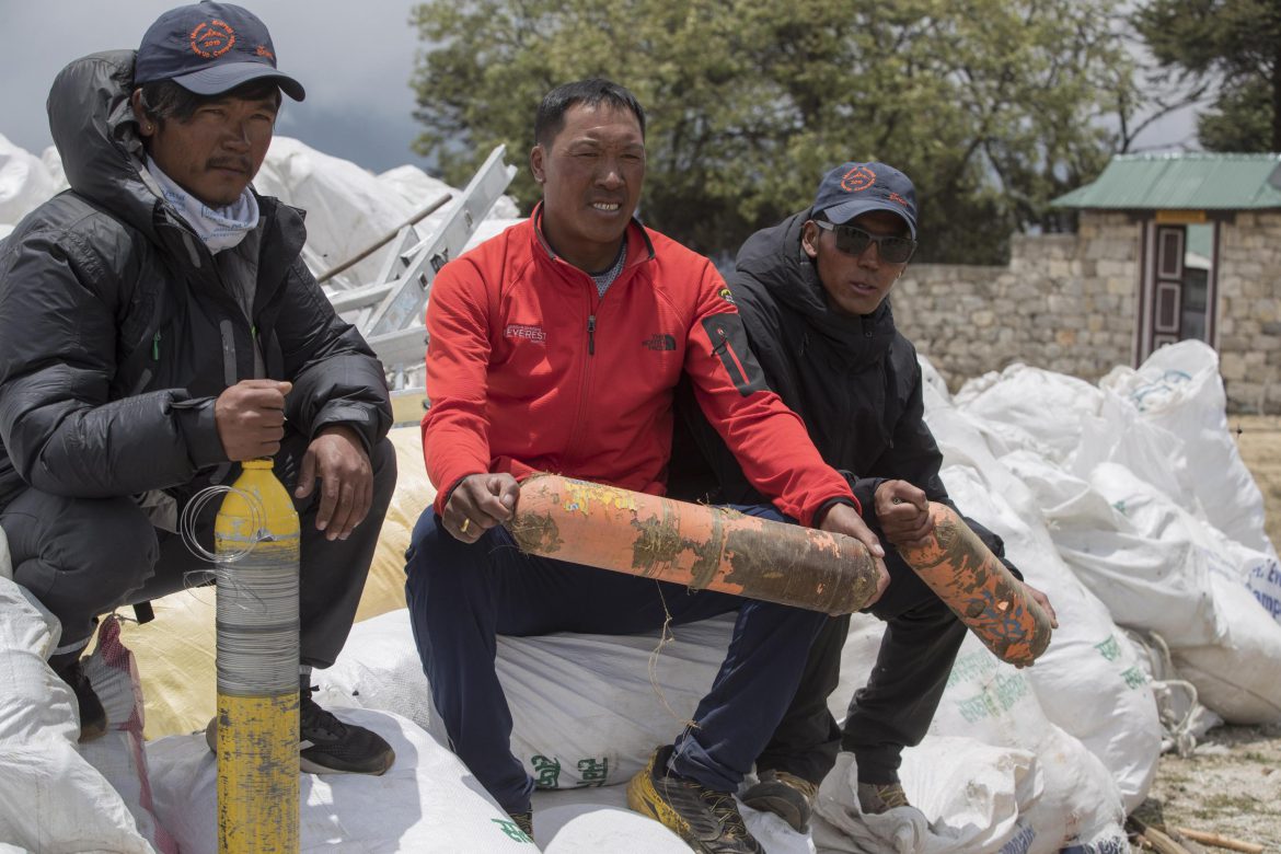 everest rifiuti spazzatura