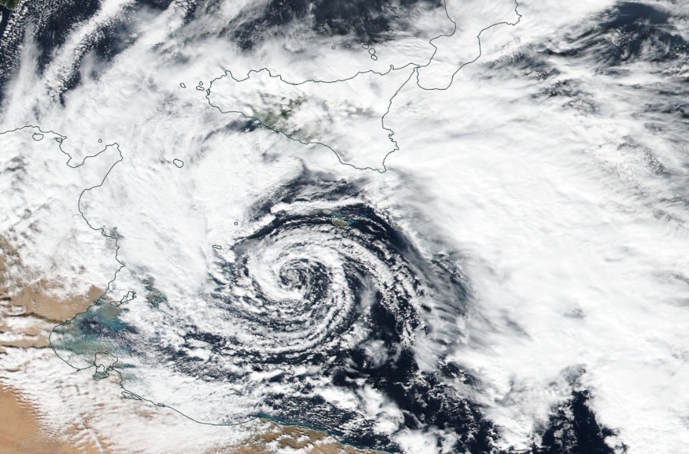 medicane Helios uragano mediterraneo ciclone italia