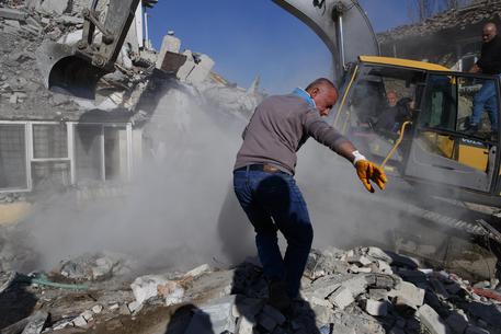 terremoto albania