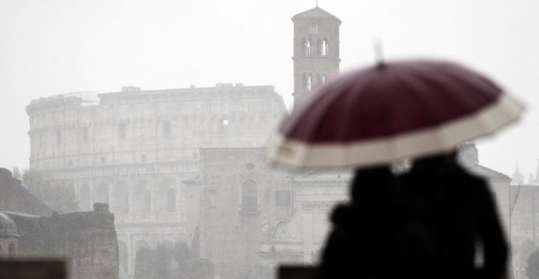 vento maltempo roma