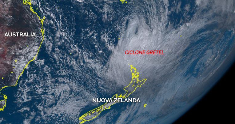 Ciclone Gretel dal satellite Himawari-8