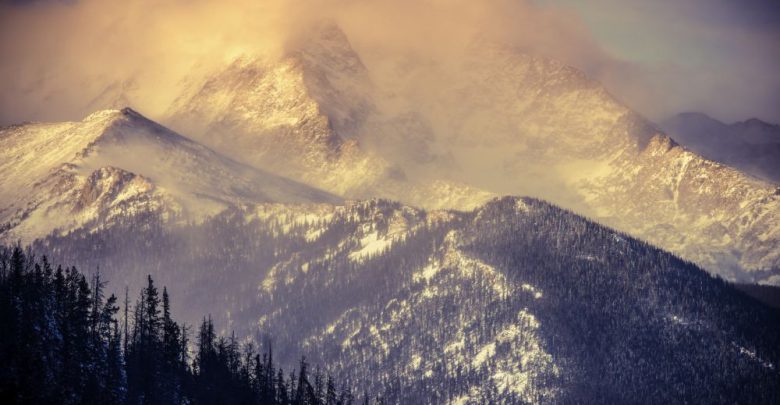 Sui monti di tutto il mondo resta solo un quinto di neve