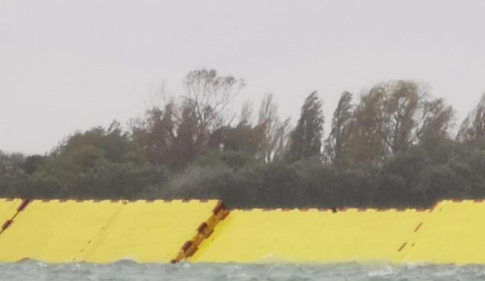 Per la prima volta il Mose ferma l’acqua alta a Venezia