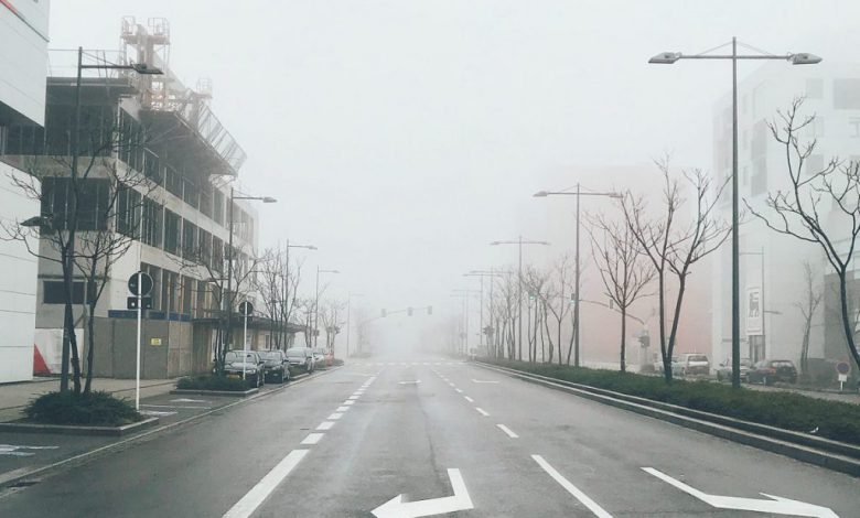 inquinamento smog città strada