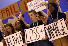 Attivisti in azione alla COP27 per chiedere l'istituzione di un fondo per il Loss and Damage
